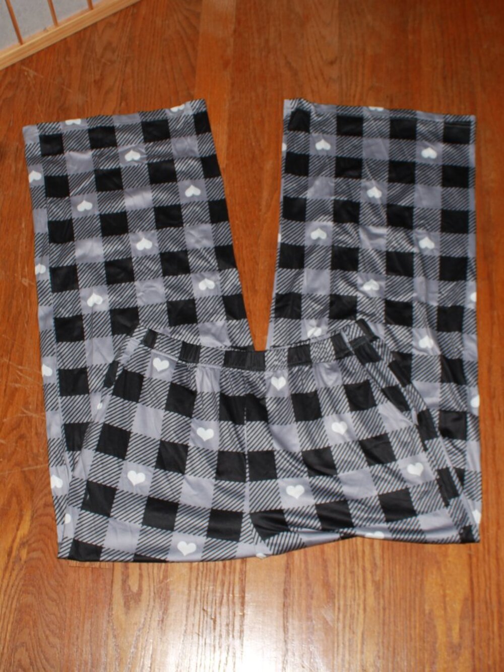 Unknown Brand Plaid & Heart Print Soft Pajama Pant